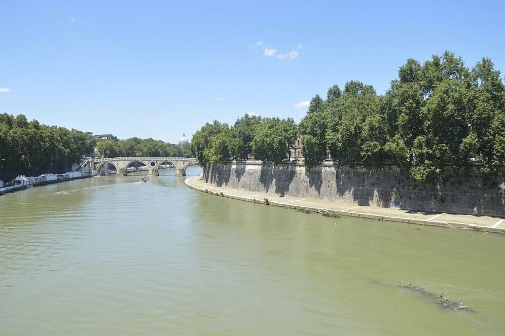 ROMA Ragazza trovata morta nel Tevere