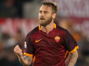 De Rossi bacchetta la società: “Non sono scemo, nessuna chiamata arrivata”