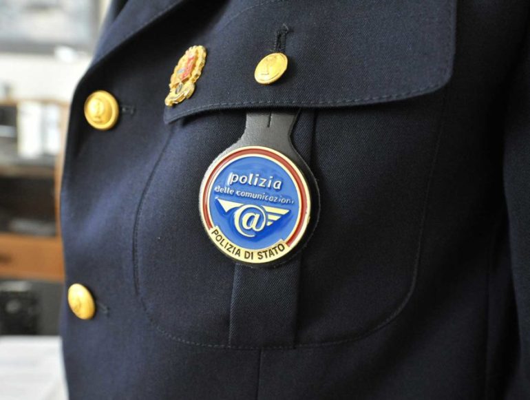 NATALE Consigli utili della Polizia