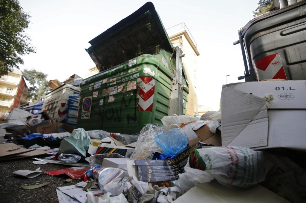 Rifiuti stretta sugli incivili, pronte nuove telecamere. Ecco dove