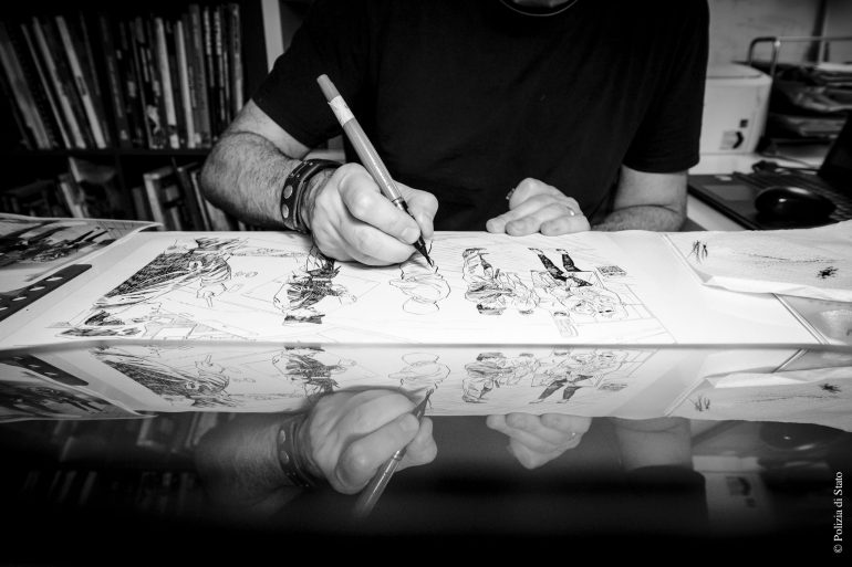 CALENDARIO POLIZIA DI STATO 2019  — Ricavato al progetto Yemen