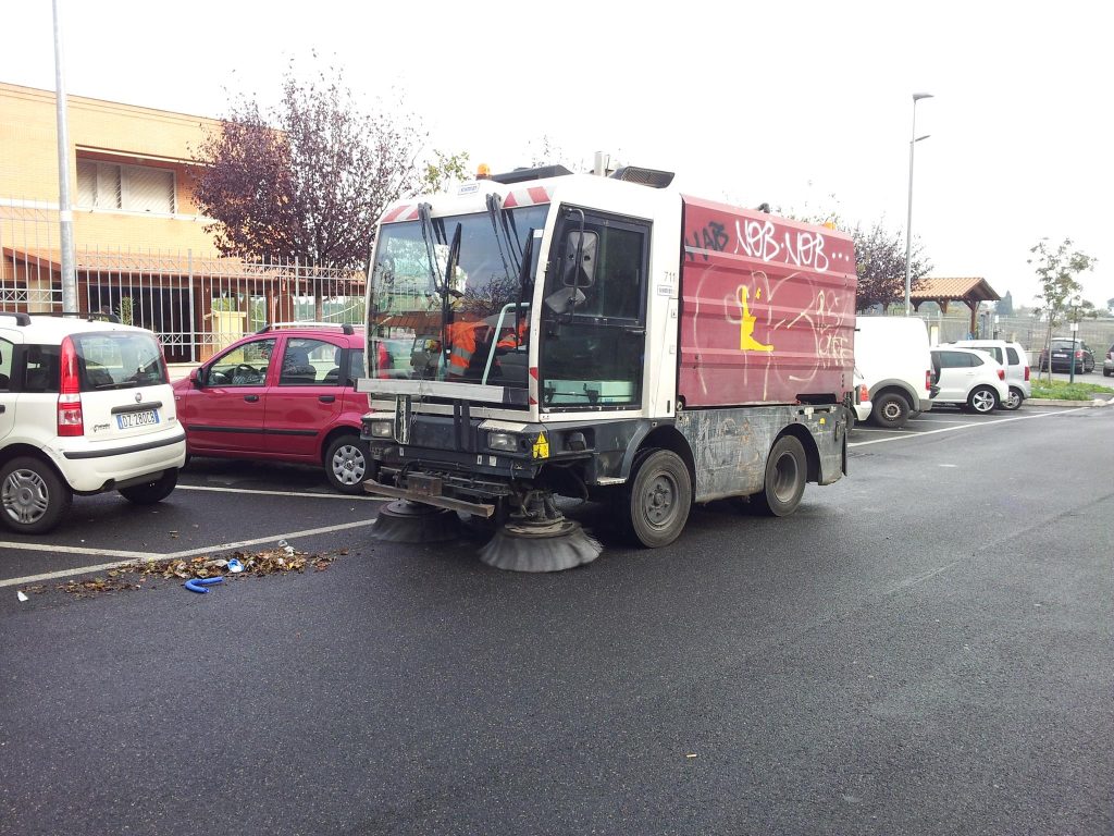 ROMA Prenestina Pulizia straordinaria spartitraffico