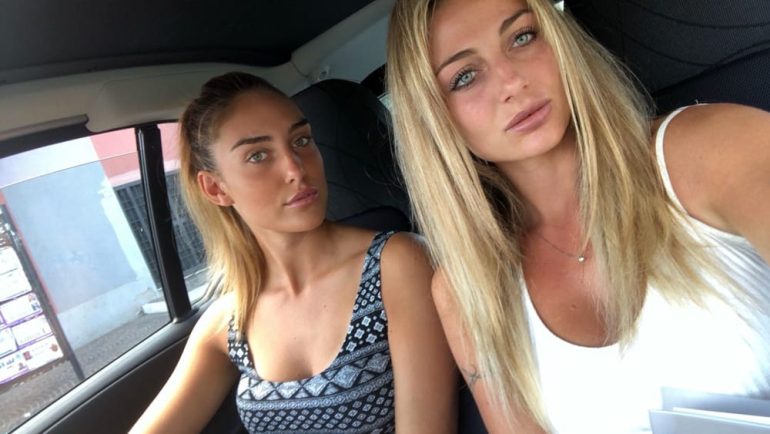 INSULTI AI SARDI Erika e Aurora Crestini si scusano: “Ci hanno…”
