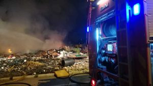 ROMA Campo nomadi La Barbuta — Incendio nella notte, nessun ferito