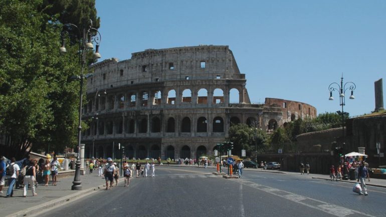 VIABILITA’ Domenica pedonalizzazione delle strade di Roma