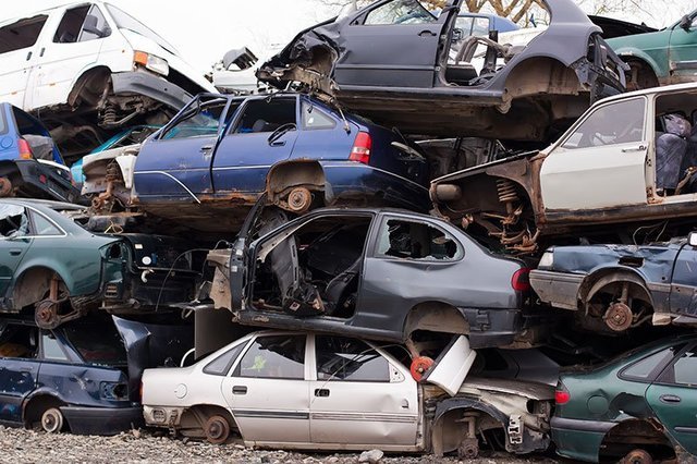 Autodemolitori di Via Togliatti Roma