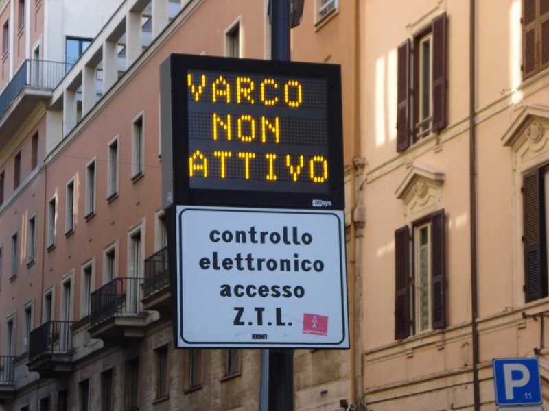 Protesta a Roma contro la nuova Ztl
