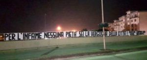 CUCCHI Striscione contro il carabiniere Tedesco