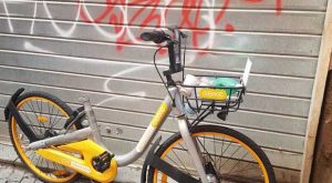 Roma incivile e Obike scappa. Ennesimo danno di immagine