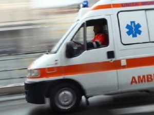 Incidente a Genzano di Roma: perde il controllo dell’auto. È grave