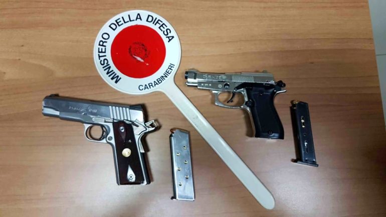 Roma rubavano i motorini e poi nascondevano le pistole all’interno