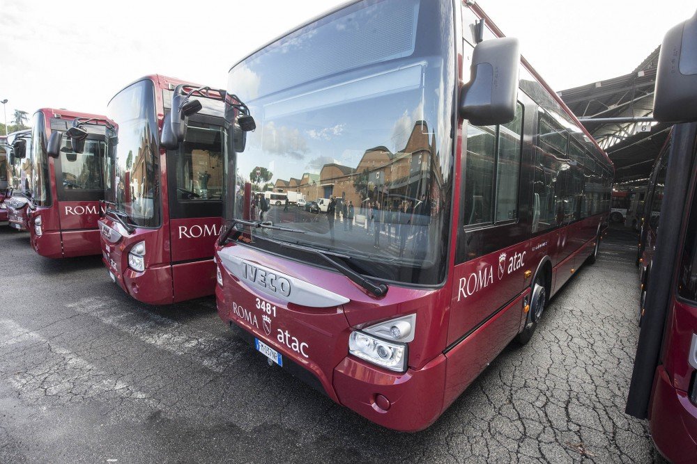 Roma, 22 nuovi autobus Atac bloccati per mancanza di approvazione del Ragioniere