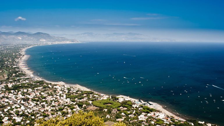 Regione Lazio in difesa del litorale per un mare migliore