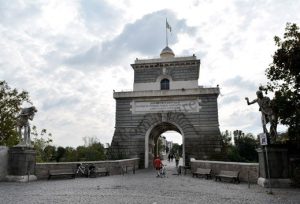 ROMA Ponte Milvio chiuso per precauzione: il motivo