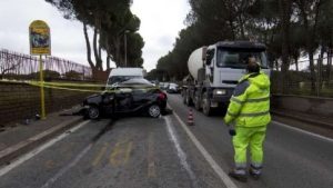 ROMA Grave incidente all’alba sulla Cassia: un morto