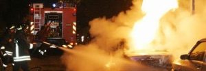 MONTEVERDE Piromani danno fuoco alle auto: si indaga