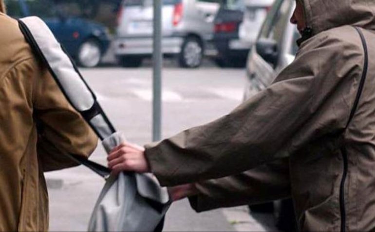 ROMA Donna scippata in Via Giolitti. Subito arrestati i due colpevoli