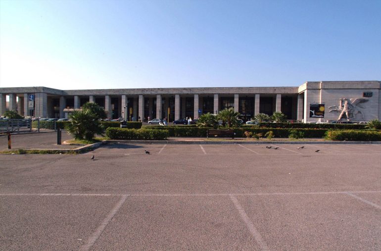 ROMA STAZIONE OSTIENSE Carabinieri arrestano molestatore