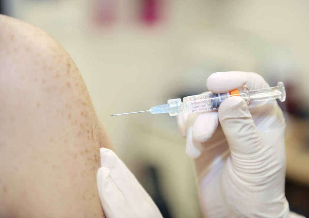 Il vaccino dal medico