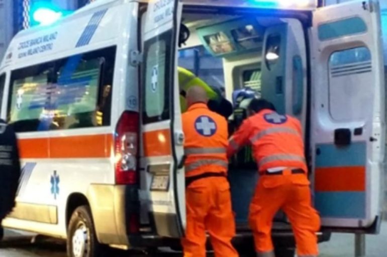 ROMA MAGLIANA Auto investe bimba di 10 anni