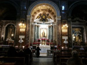 ROMA Messa in diretta tv interrotta: “Sono Dio”