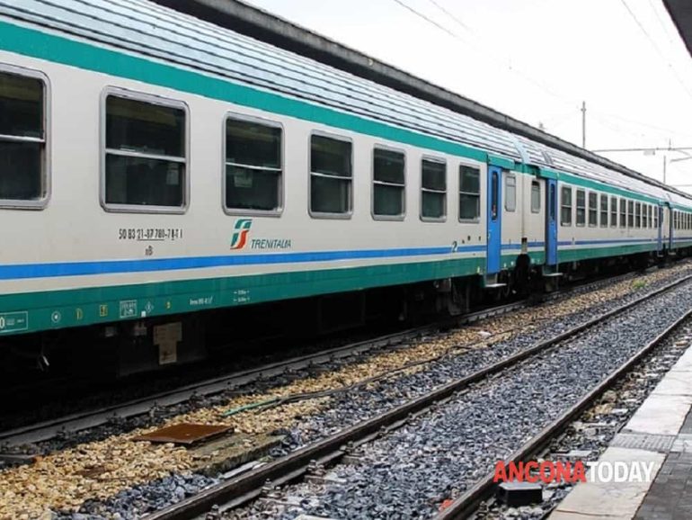 Treni cancellati a Roma, disagi fino a fine settembre