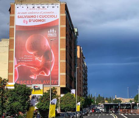 manifesto contro l'aborto a Roma