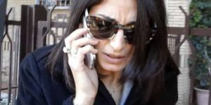 CLAMOROSO — Augurano la morte alla Raggi