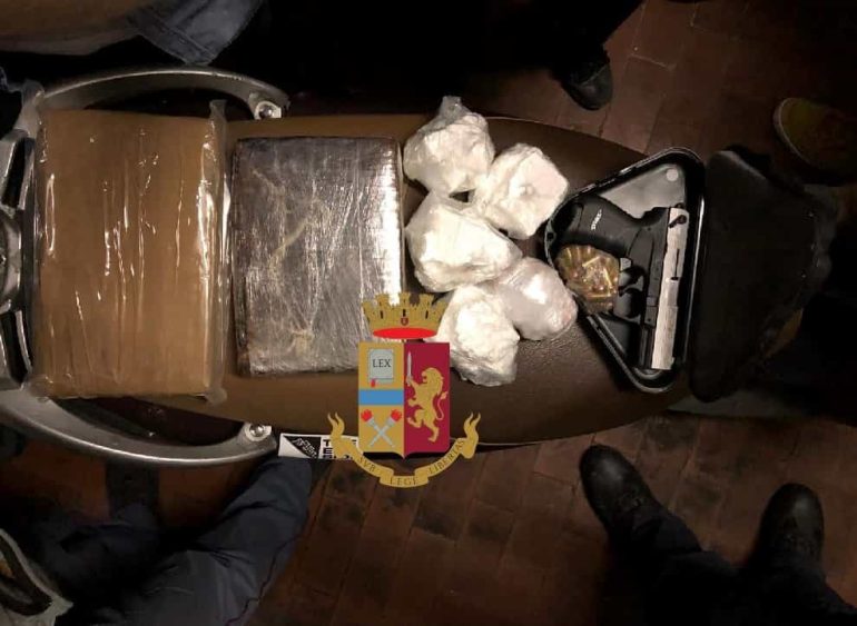 ROMA TORPIGNATTARA Scooter ‘stupefacente’: 34enne nei guai