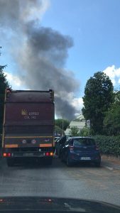ROMA Incendio in via Appia Nuova — In fiamme deposito auto