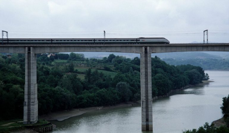 FERROVIE Caos sulla linea Roma Firenze