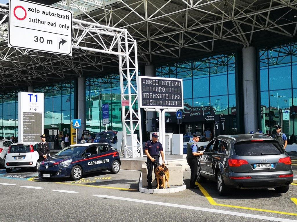 FIUMICINO - Controlli all'aeroporto