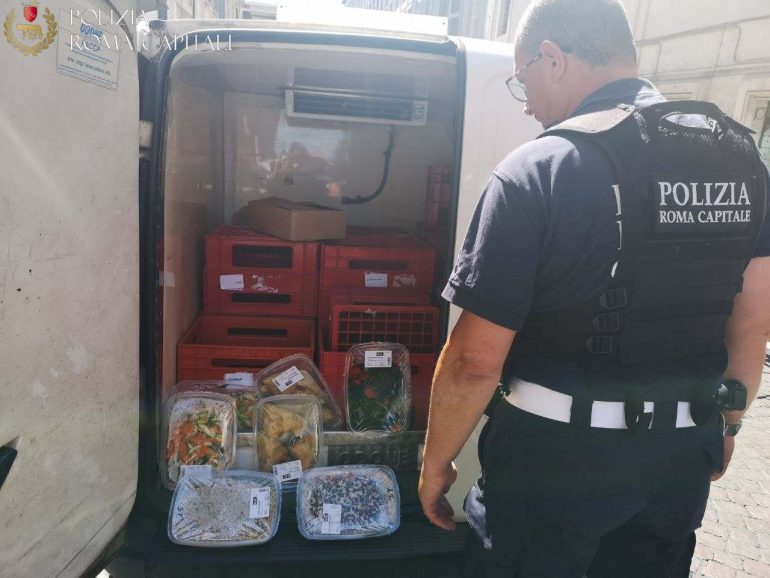 Controlli in zona Colombo: sanzionato ristorante per irregolarità in materia di igiene
