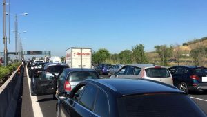 Roma Fiumicino chiusa per un grave incidente