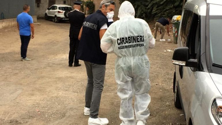 ROMA PONTE MAMMOLO Cadavere trovato tra i rifiuti