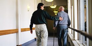 Vergogna in città – Assiste il disabile ma gli sottrae gli assegni