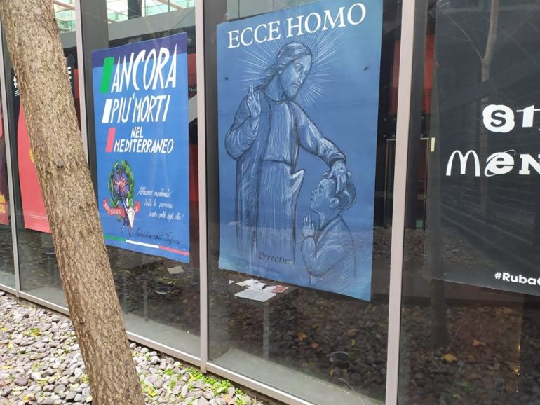 ROMA Al Macro manifesto blasfemo contro Gesù