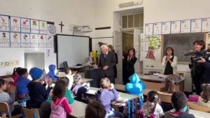 Mattarella sfida il Coronavirus: visita in una scuola con alunni cinesi