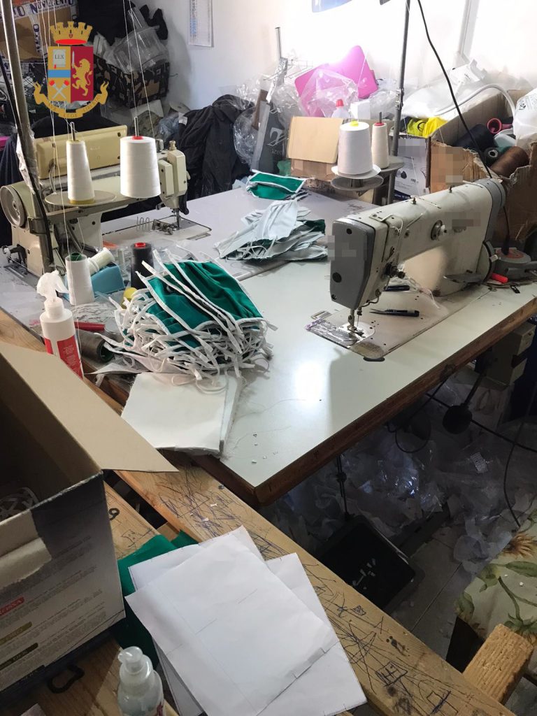 ROMA TRIONFALE — Vendita illecita di mascherine ‘artigianali’ in farmacia