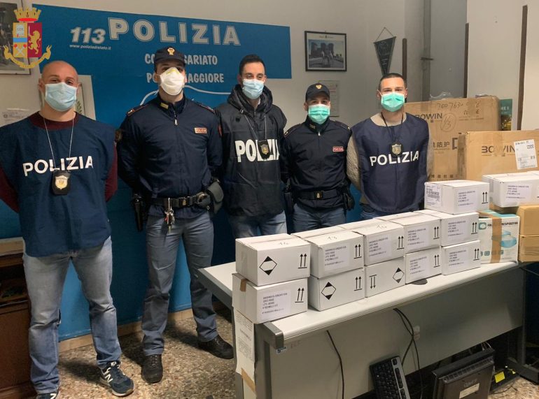ROMA Polizia denuncia farmacista: rincari ‘criminali’ su gel e mascherine
