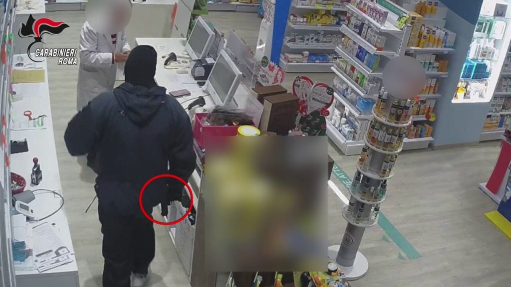 Presi i rapinatori seriali delle farmacie e bar di Acilia, Palocco, Axa e Infernetto