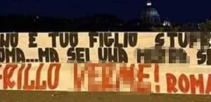 A Roma striscione contro Beppe Grillo