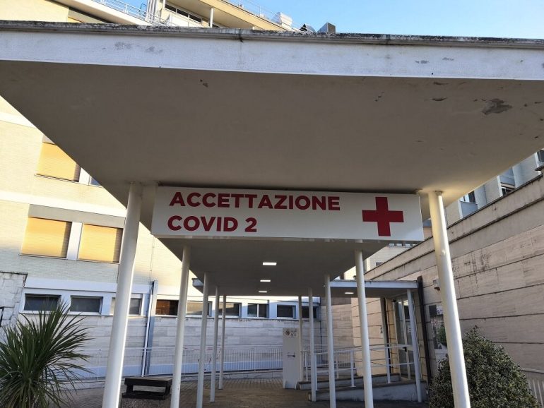 Unità Crisi Lazio: sei ragazzi positivi di rientro da Porto Rotondo