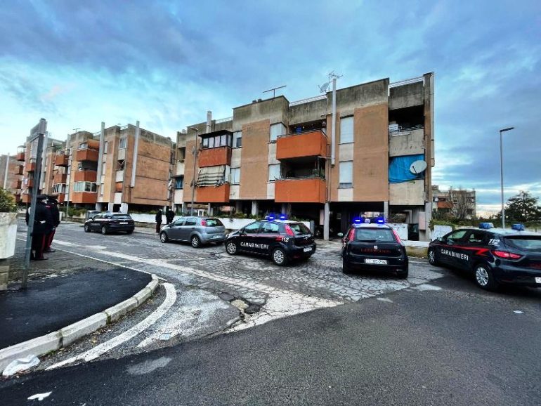 LA RUSTICA Coppia di pusher in manette tra gli applausi dei residenti