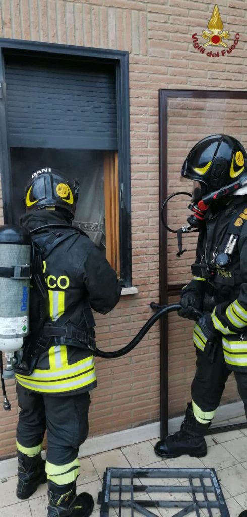 ARDEATINO Incendio in abitazione: un morto e un ferito grave