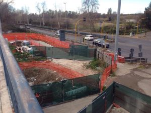 DRAGONA – Bordoni sulla stazione di Acilia: “Lavori fermi dal 2017, il quartiere ha 20.000 abitanti”