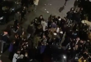 ROMA Sabato sera di ordinaria follia in attesa delle riaperture: ferita una ragazza