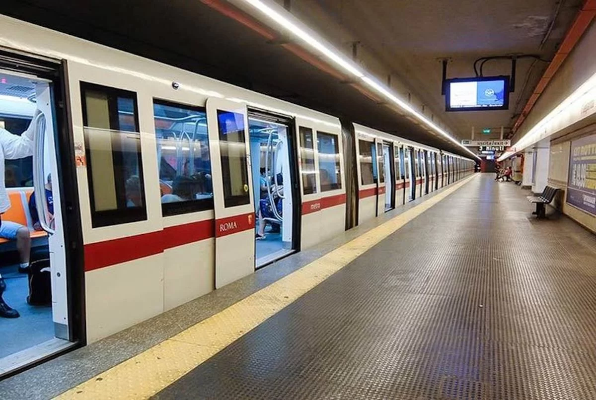 Polveri sottili nella Metro Roma, scatta l’allarme: “Solo una linea è sicura”