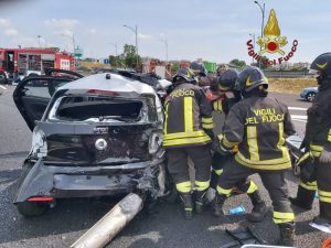Roma – incidente sul raccordo, altezza Roma Aquila. 4 feriti, traffico bloccato