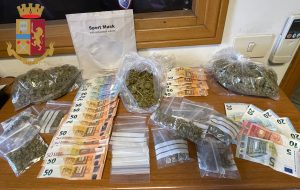 ROMA PASSO LOMBARDO – ARRESTATO SPACCIATORE VICINO AL CARREFOUR